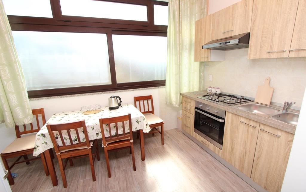 Apartments Maruchita 로비니 외부 사진