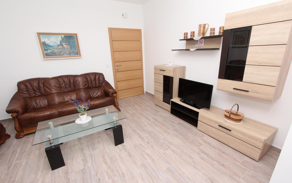 Apartments Maruchita 로비니 외부 사진